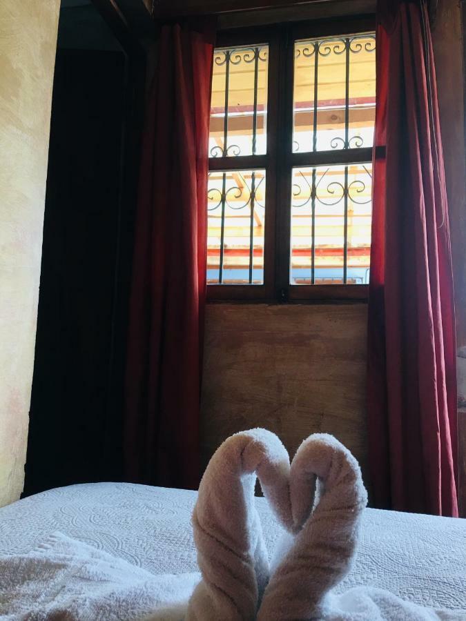 Dionisio Inn アンティグア・グアテマラ エクステリア 写真