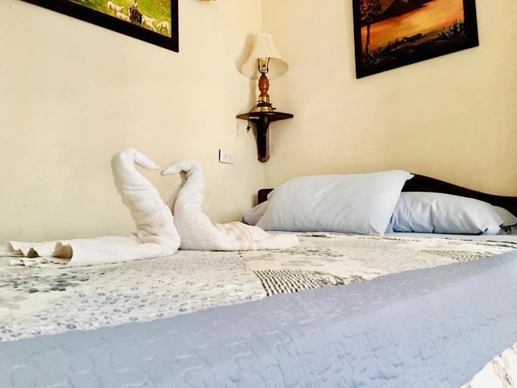 Dionisio Inn アンティグア・グアテマラ エクステリア 写真
